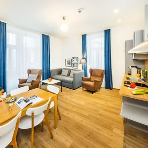 Jimmy's Emerald Apart Otel